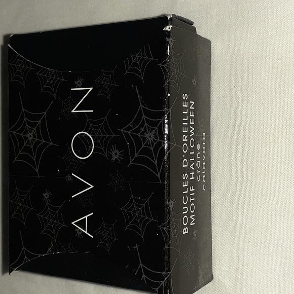 AVON HALLOWEEN Motif Skull earrings - Picture 4 of 4